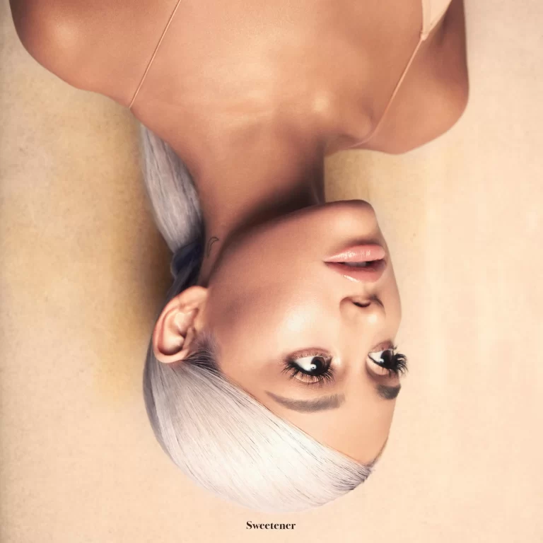 Sem mais lágrimas para chorar, há 5 anos Sweetener nos permitiu conhecer Ariana Grande em sua melhor versão